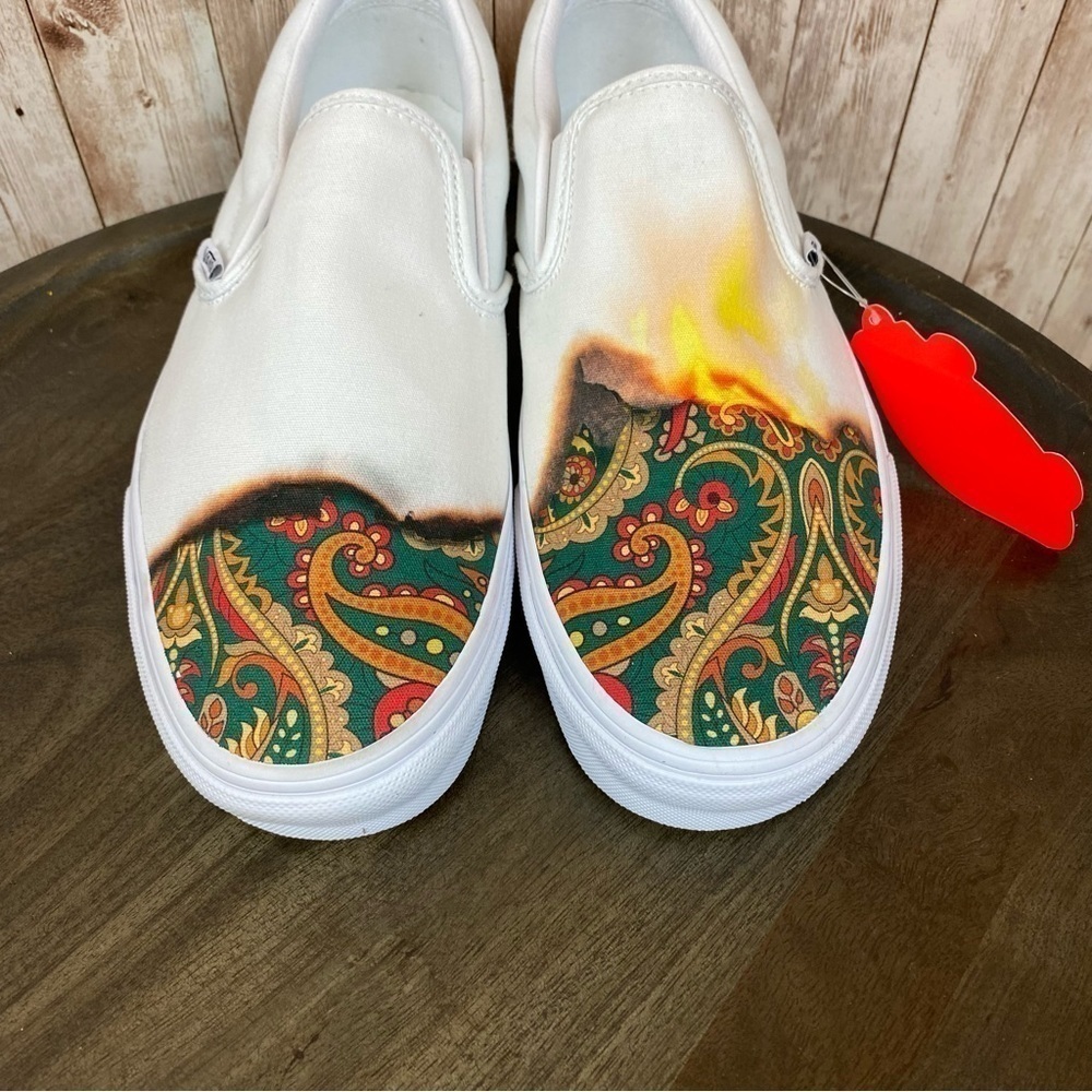 Vans Classic Slip on Big Reveal Sneaker Size 10.5 Men - Picture 3 of 13